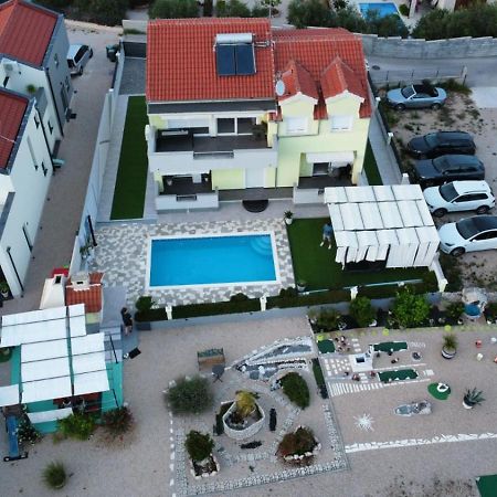 Holiday Home Villa Anny Brodarica  Buitenkant foto